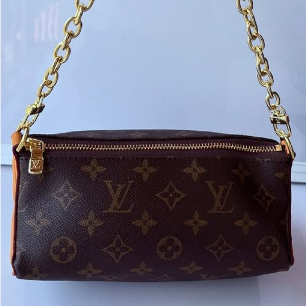 Fashion Mono Italian Leather Gold Hardware Brown Hand/Shoulder/Crossbody Bag - Picture 6 of 15